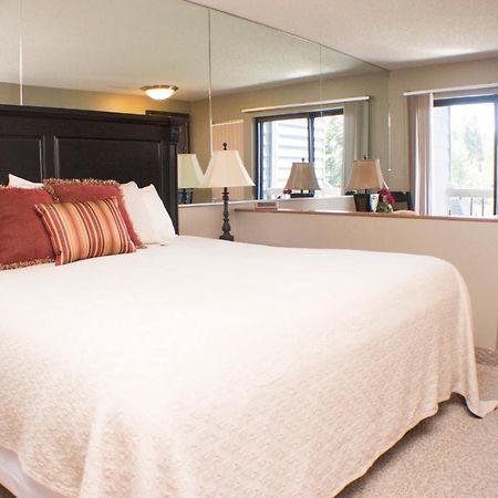 Marina Cay Hotel Bigfork Buitenkant foto