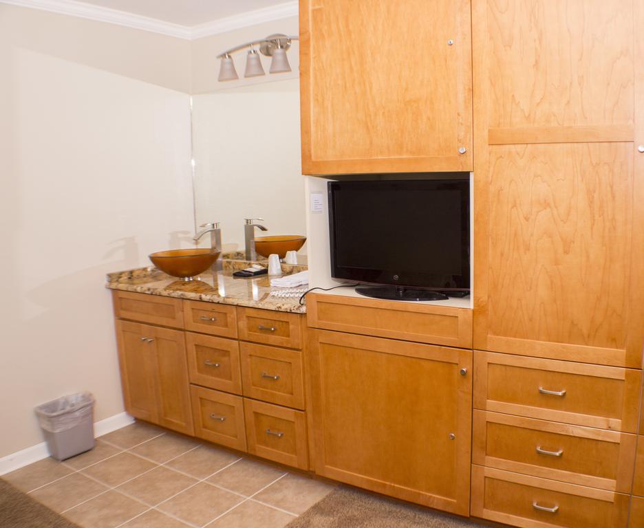 Marina Cay Hotel Bigfork Kamer foto