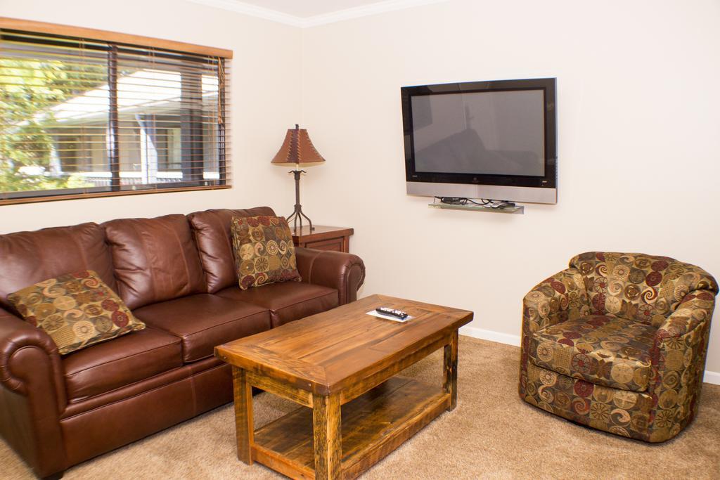 Marina Cay Hotel Bigfork Kamer foto
