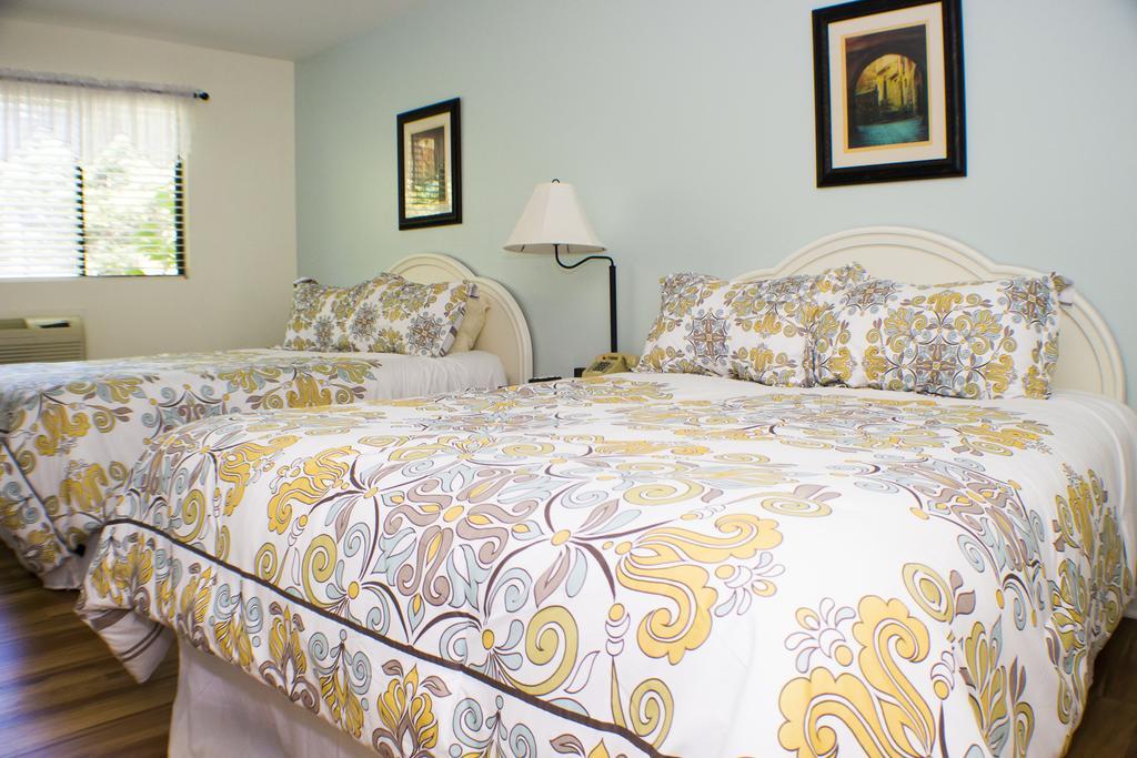 Marina Cay Hotel Bigfork Kamer foto