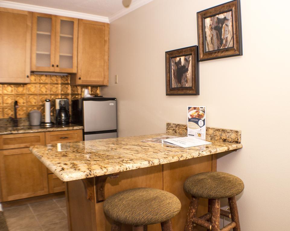 Marina Cay Hotel Bigfork Kamer foto